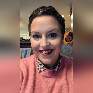 Meet your Posher, Caitlin